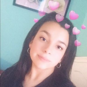 Meet your Posher, Adriana